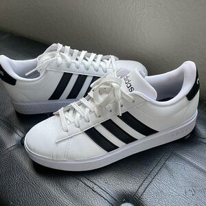 Women’s Adidas size 9